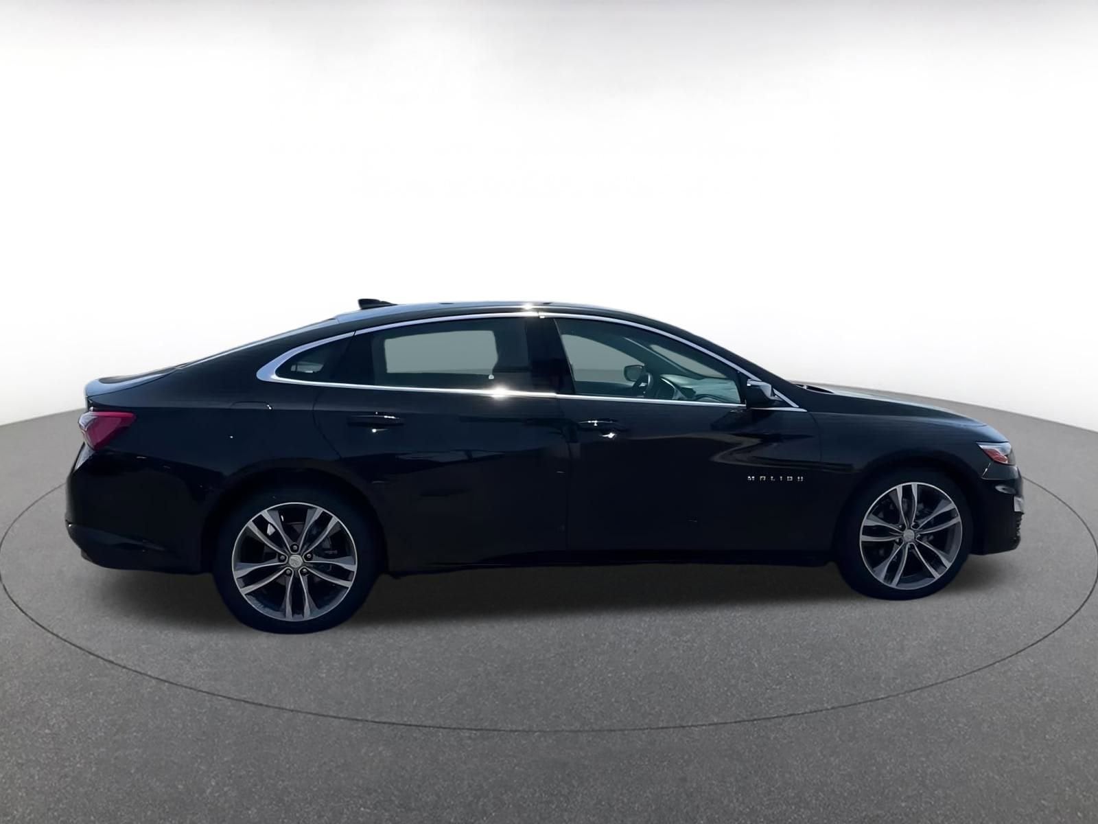Thumbnail: 2024 Chevrolet Malibu - 16
