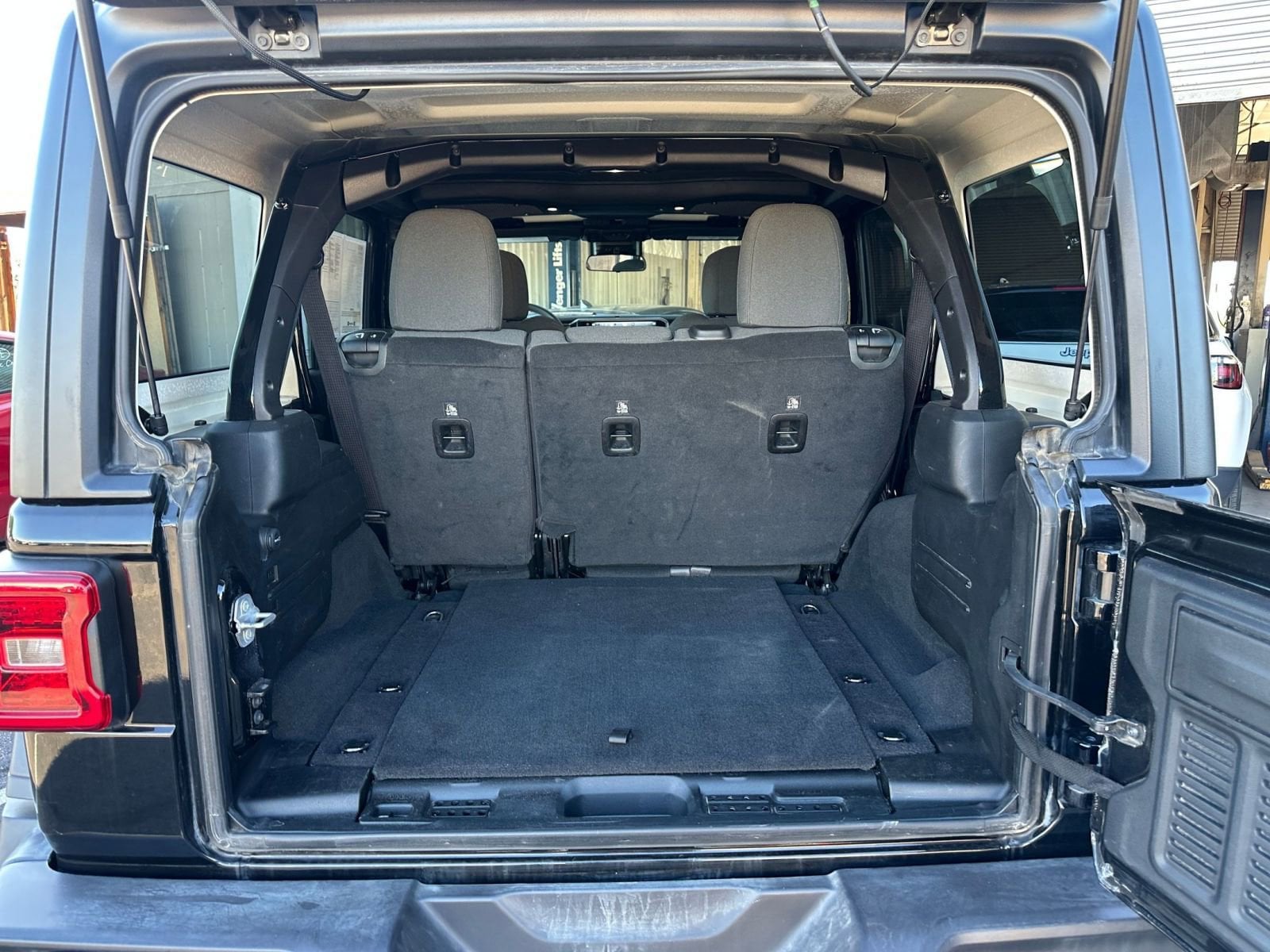 Thumbnail: 2025 Jeep Wrangler - 30