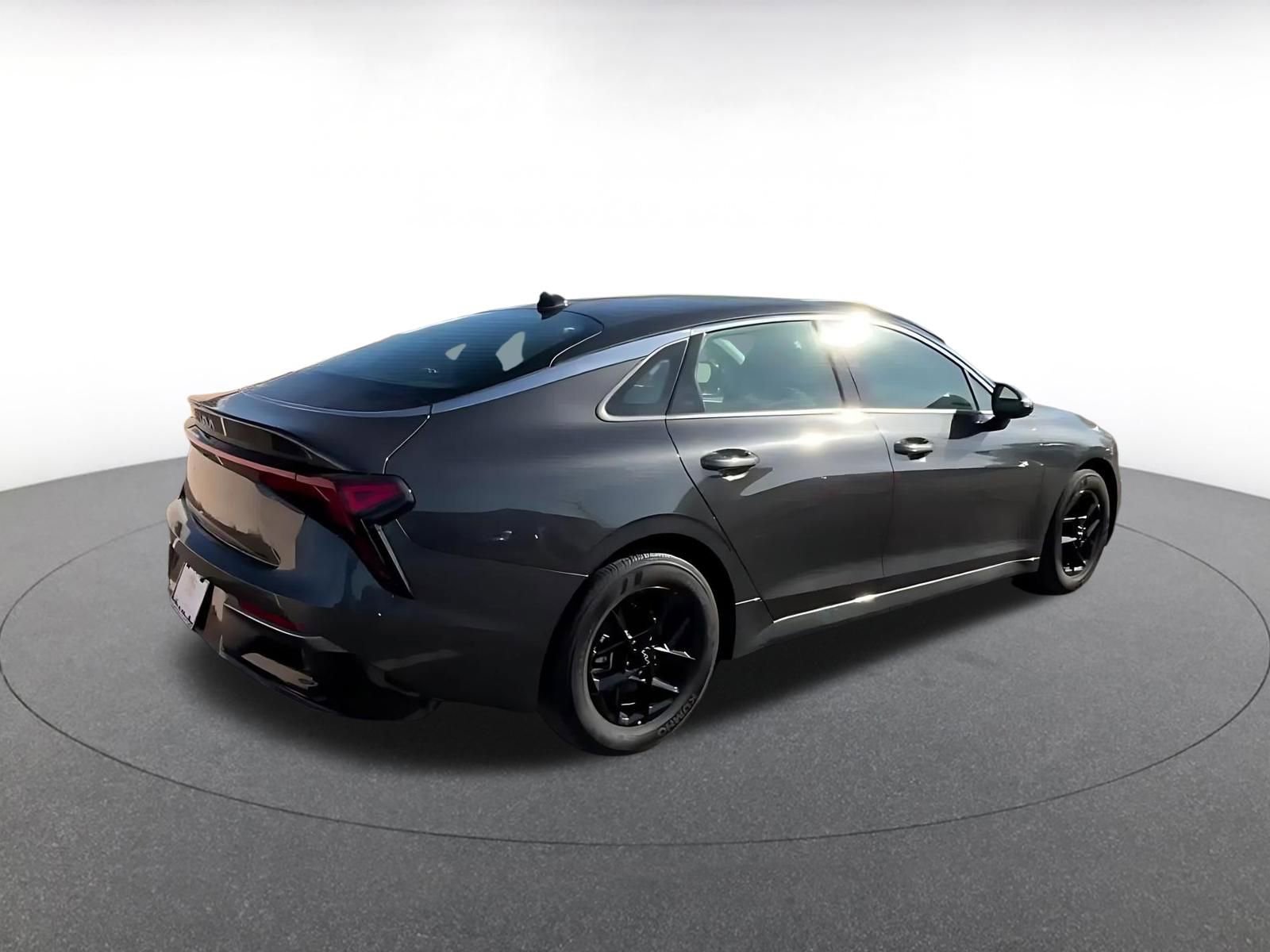 Thumbnail: 2025 Kia K5 - 15