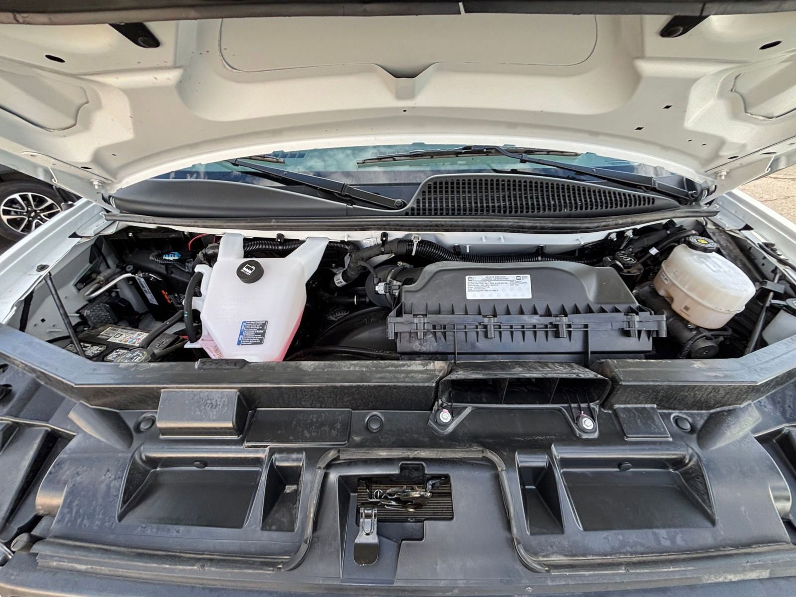 Thumbnail: 2025 Chevrolet Express - 32