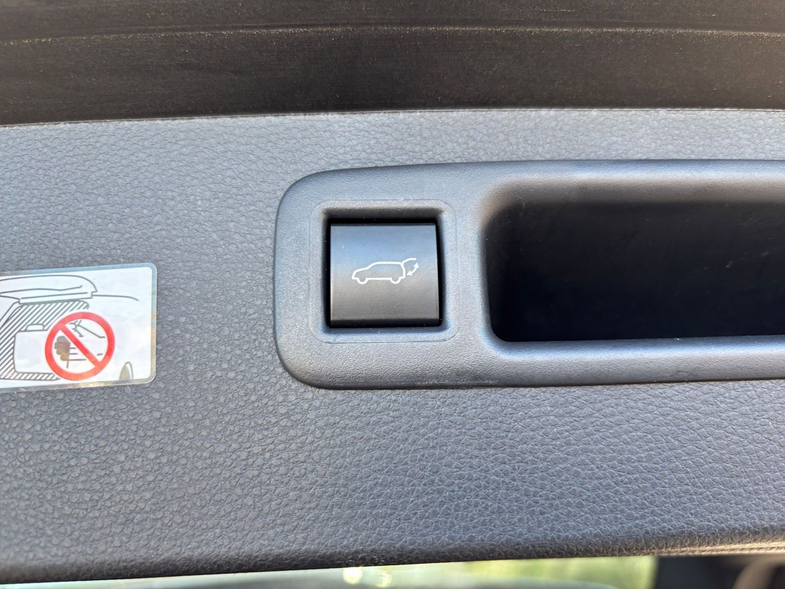 Thumbnail: 2025 Toyota Highlander - 23