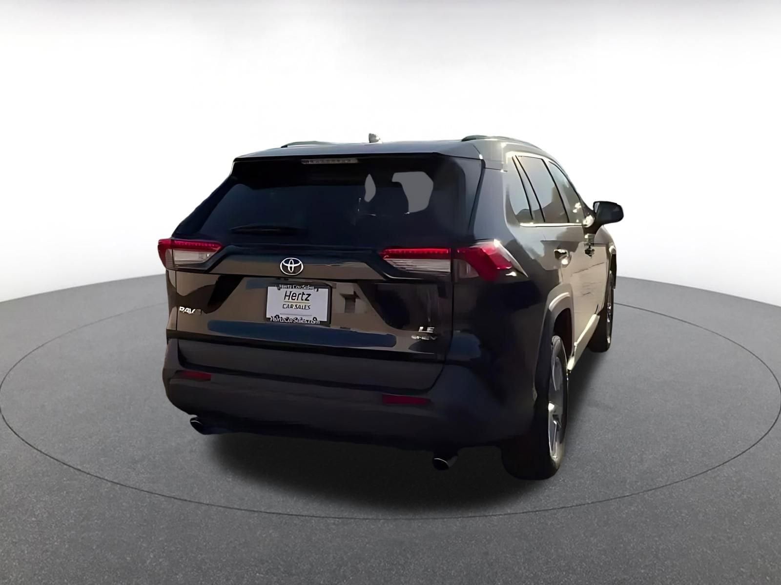 Thumbnail: 2025 Toyota RAV4 - 12