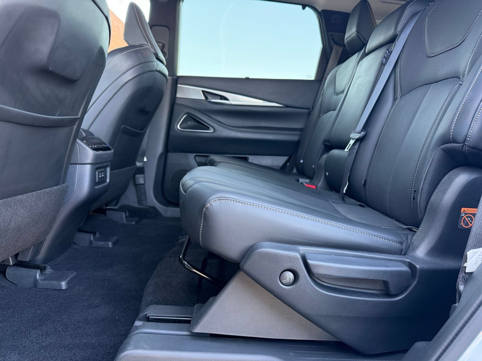 Thumbnail: 2026 INFINITI QX60 - 29