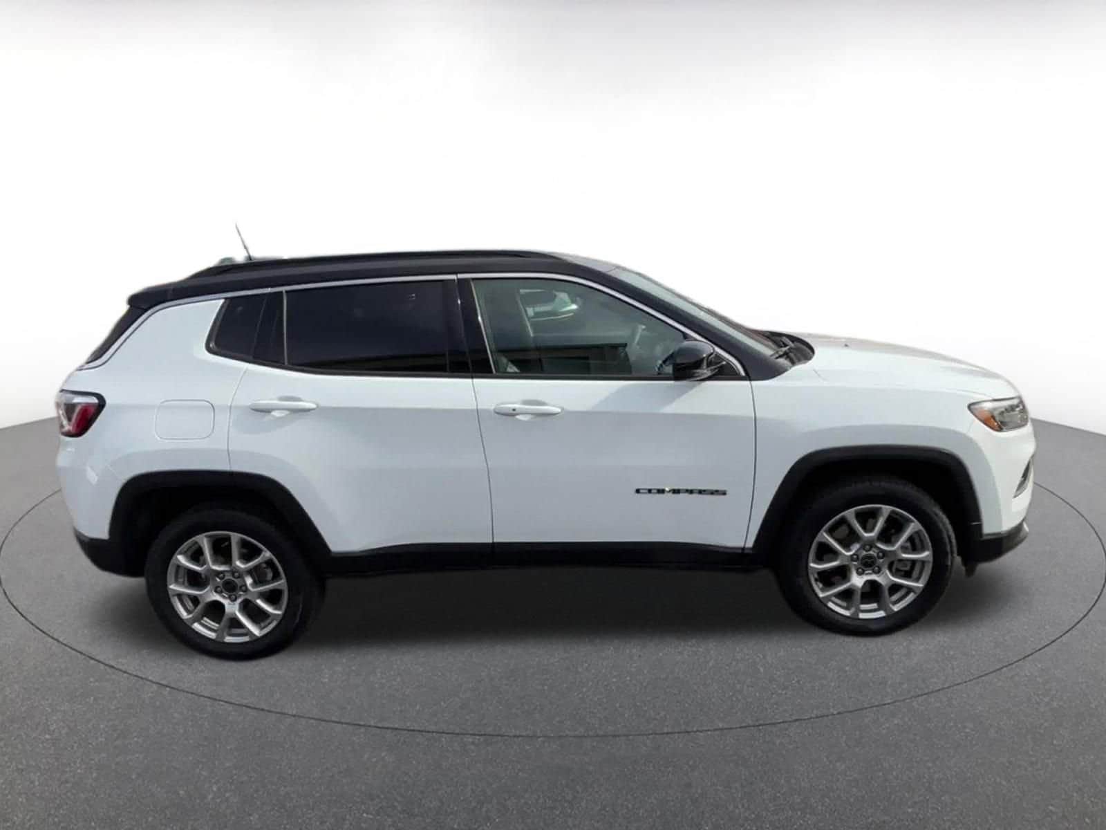 Thumbnail: 2025 Jeep Compass - 16