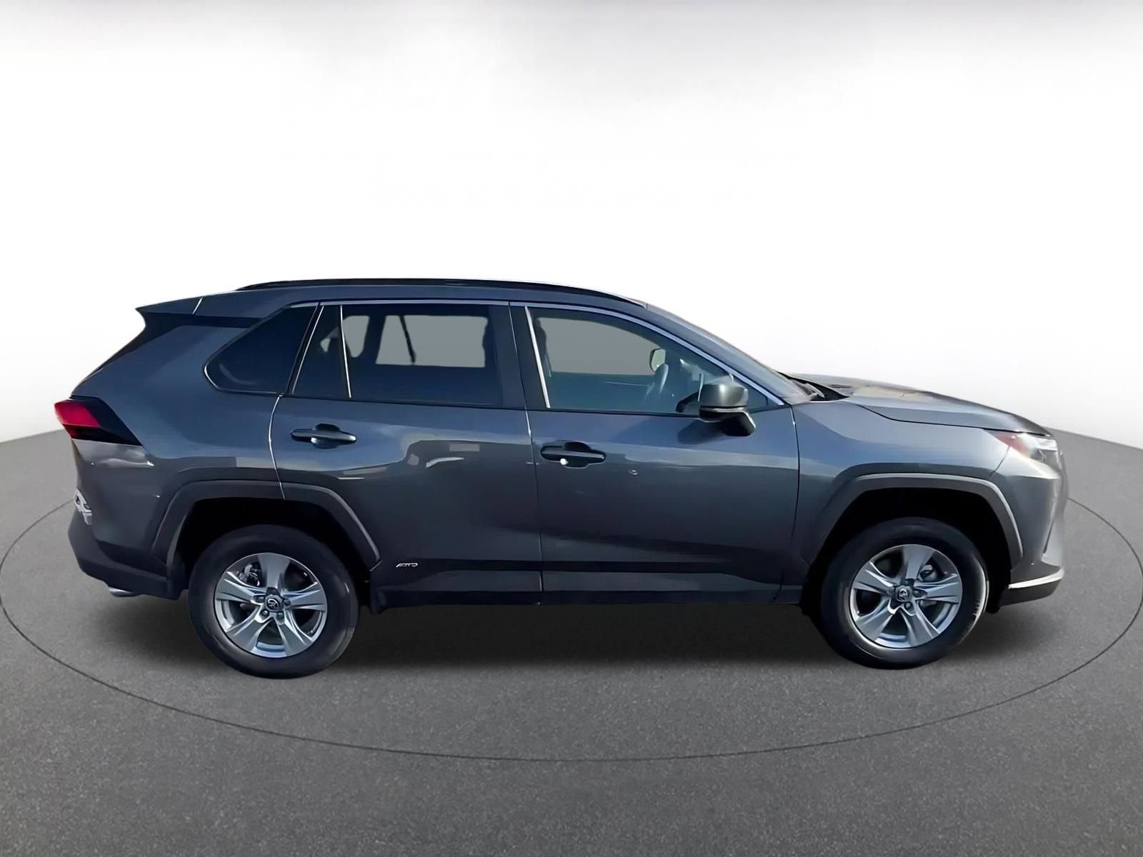 Thumbnail: 2025 Toyota RAV4 - 16