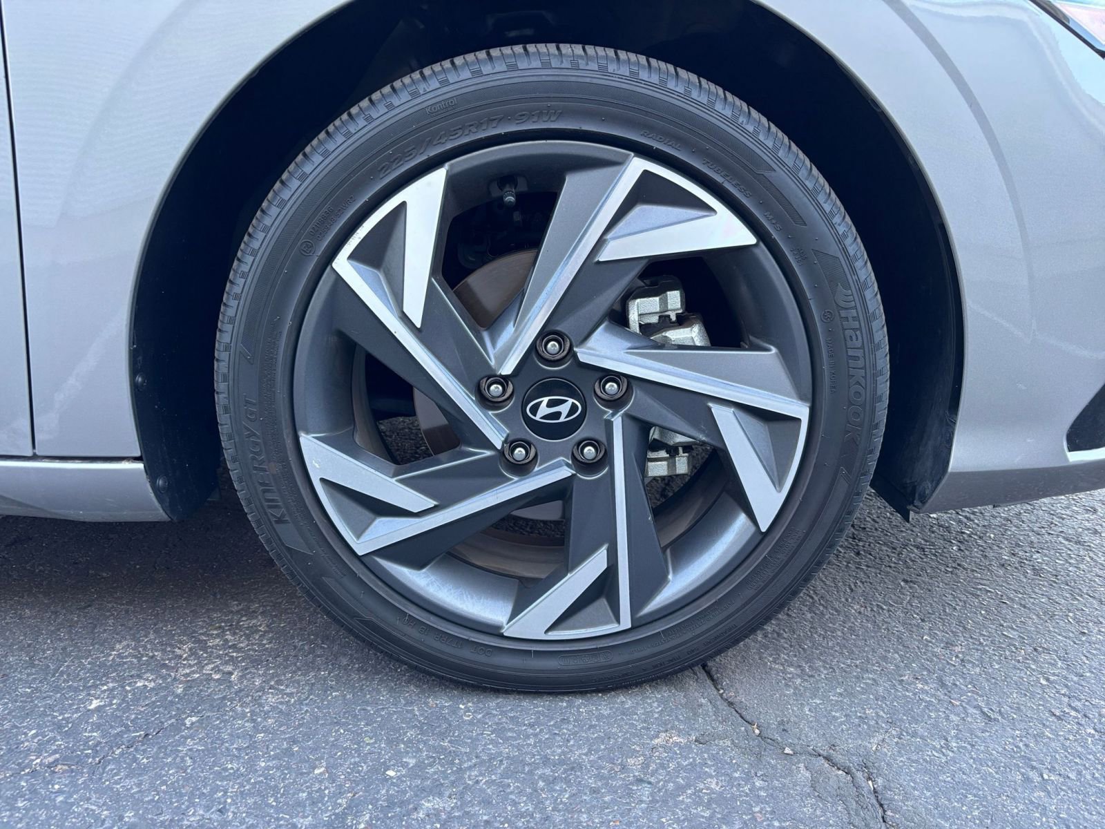 Thumbnail: 2025 Hyundai Elantra - 32