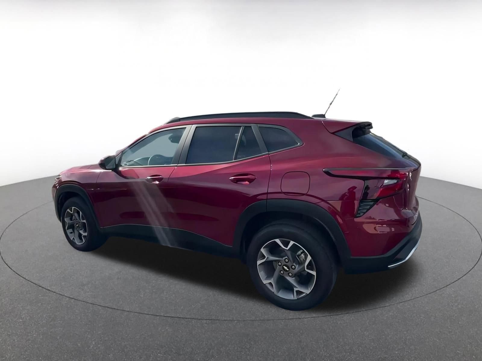 Thumbnail: 2025 Chevrolet Trax - 10