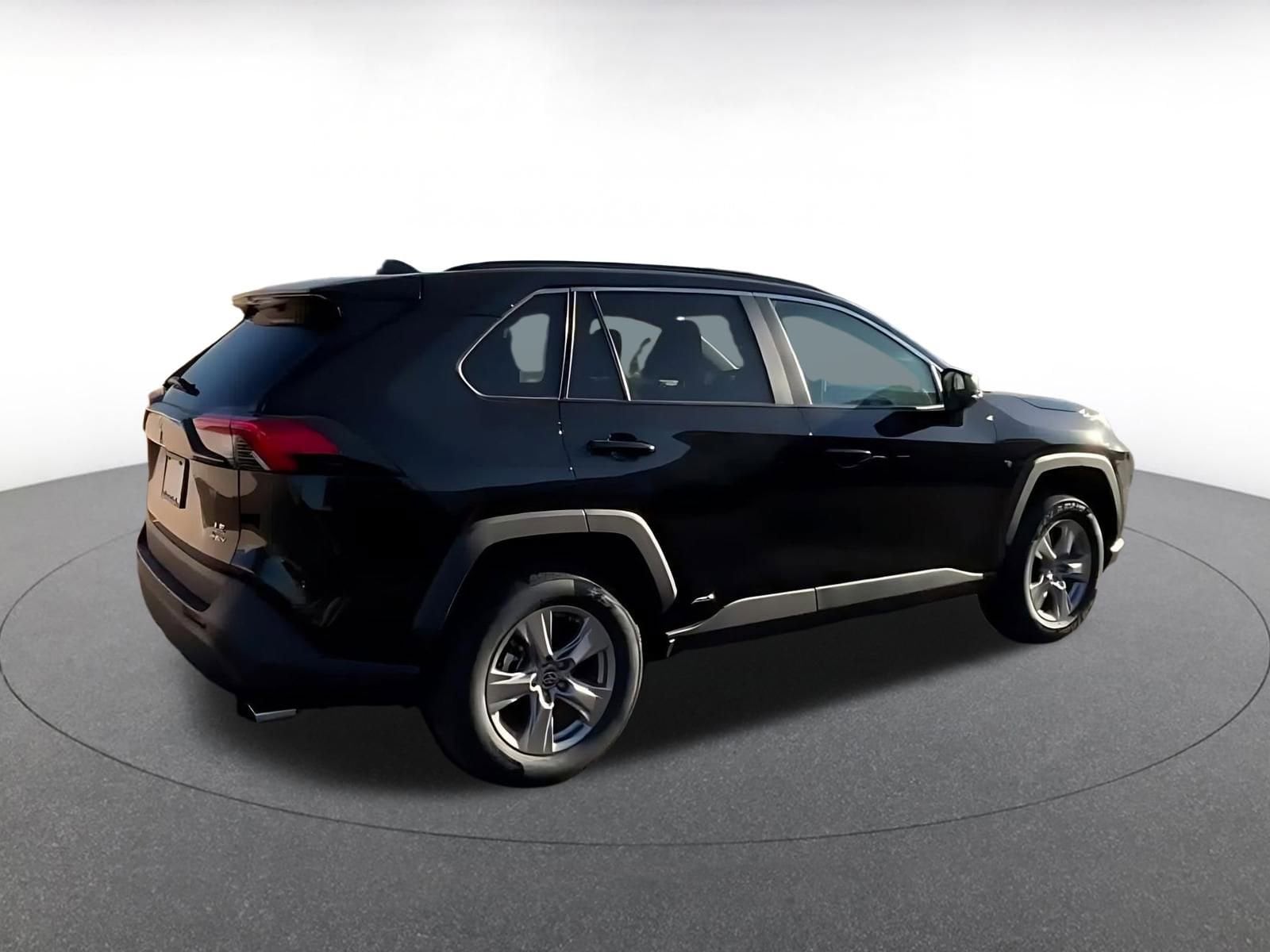 Thumbnail: 2025 Toyota RAV4 - 14