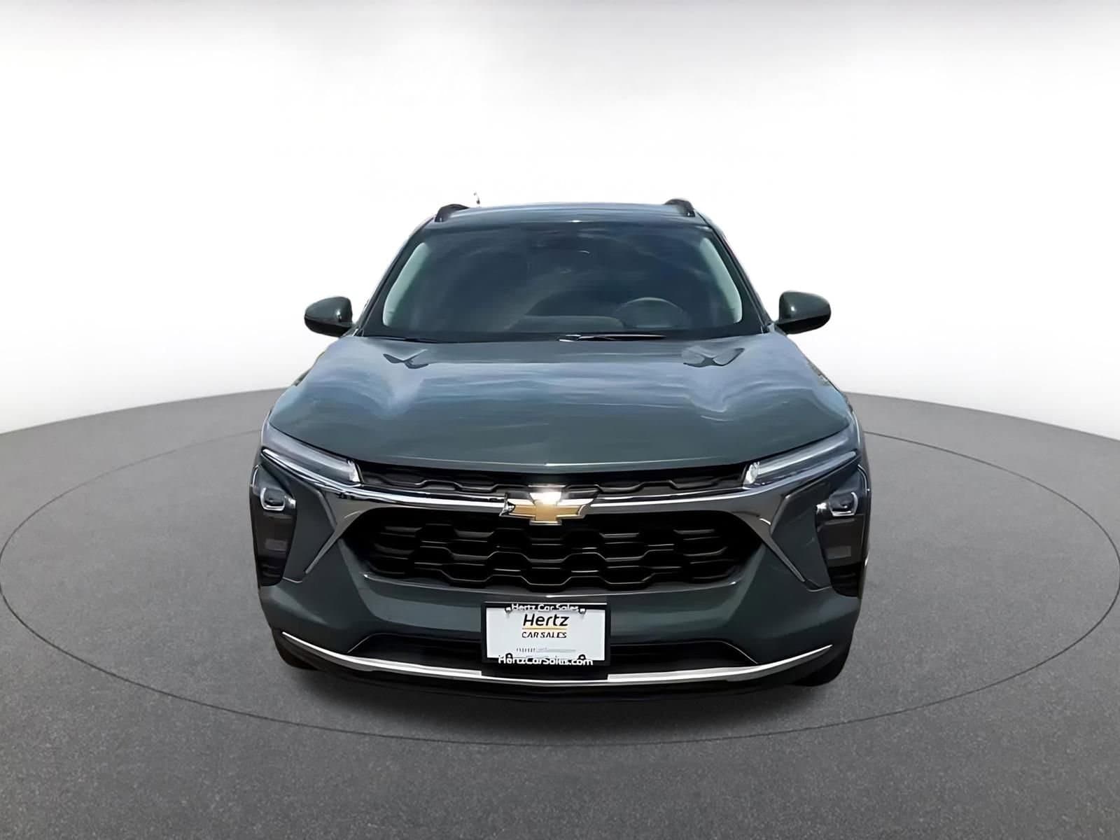 Thumbnail: 2025 Chevrolet Trax - 4