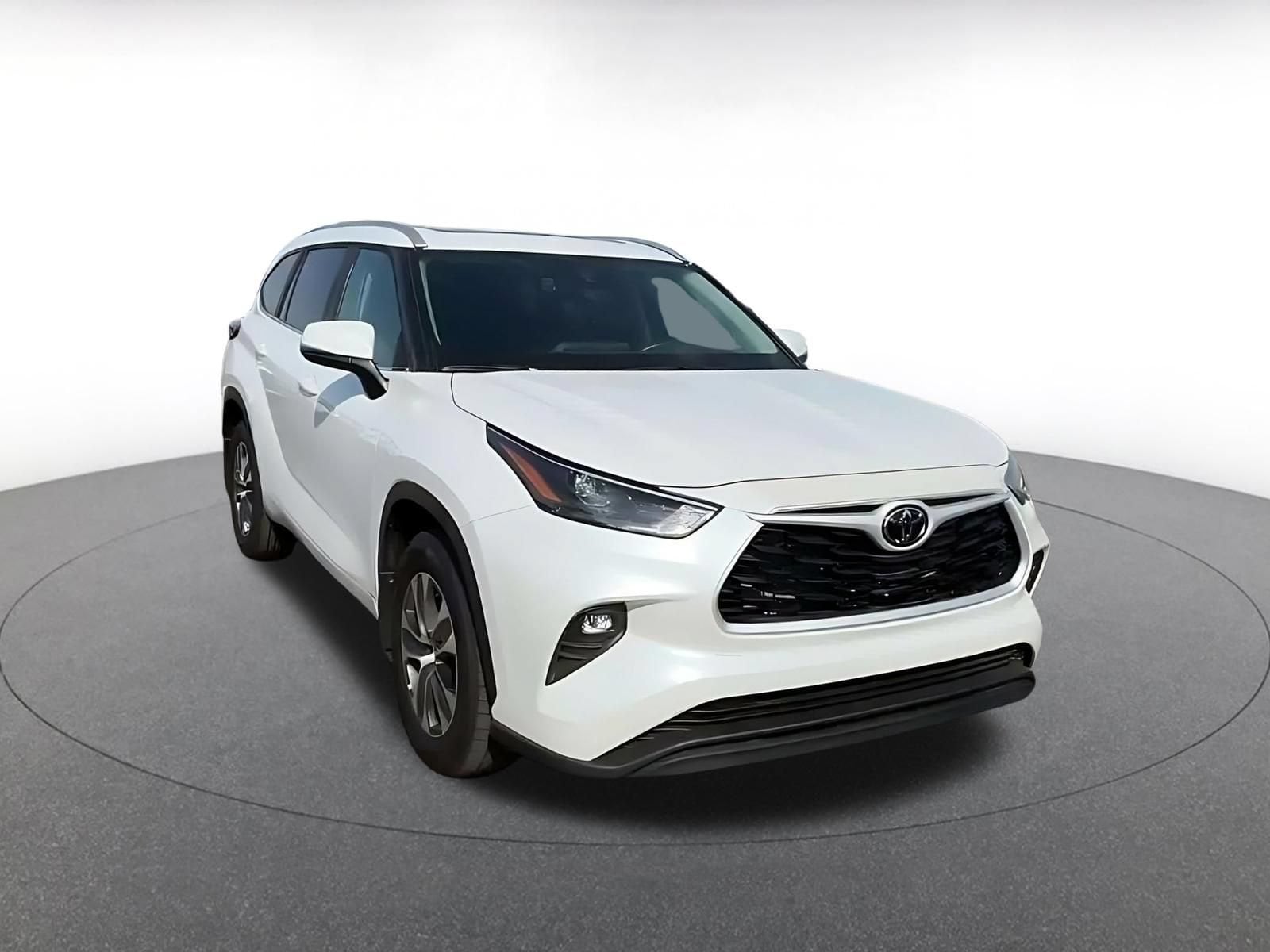 Thumbnail: 2026 Toyota Highlander - 3