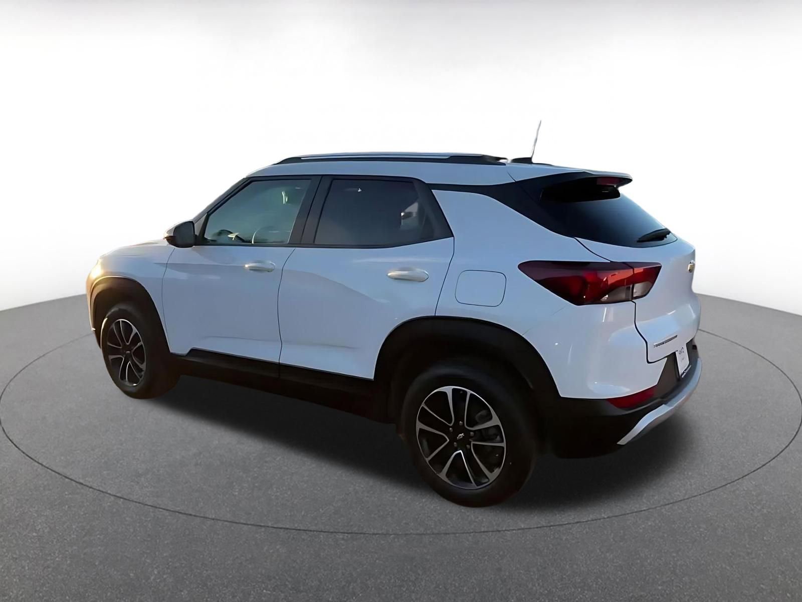 Thumbnail: 2025 Chevrolet TrailBlazer - 10