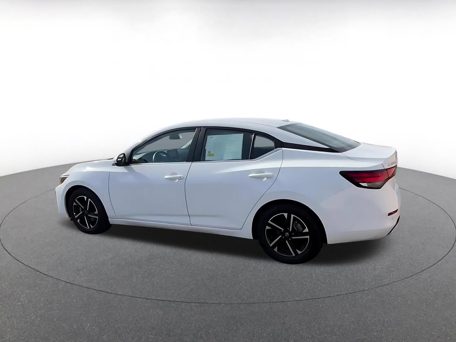 Thumbnail: 2025 Nissan Sentra - 10