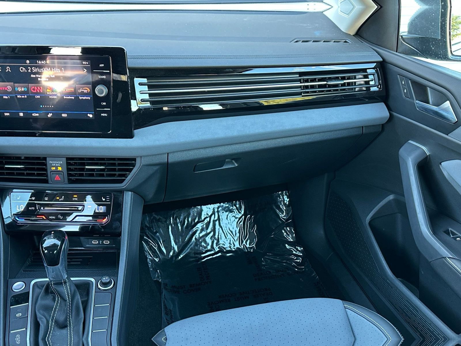 Thumbnail: 2025 Volkswagen Jetta - 35