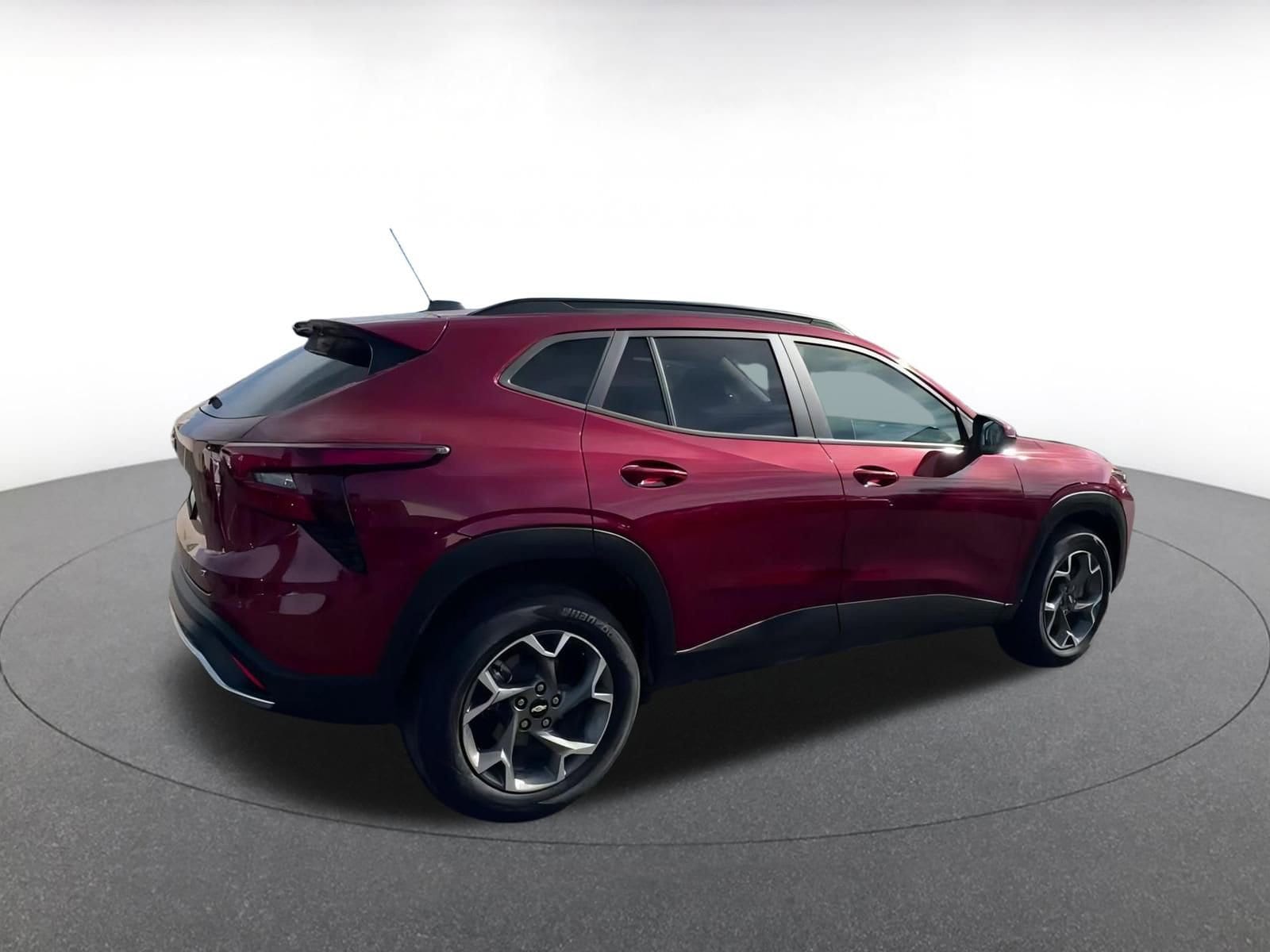 Thumbnail: 2025 Chevrolet Trax - 14