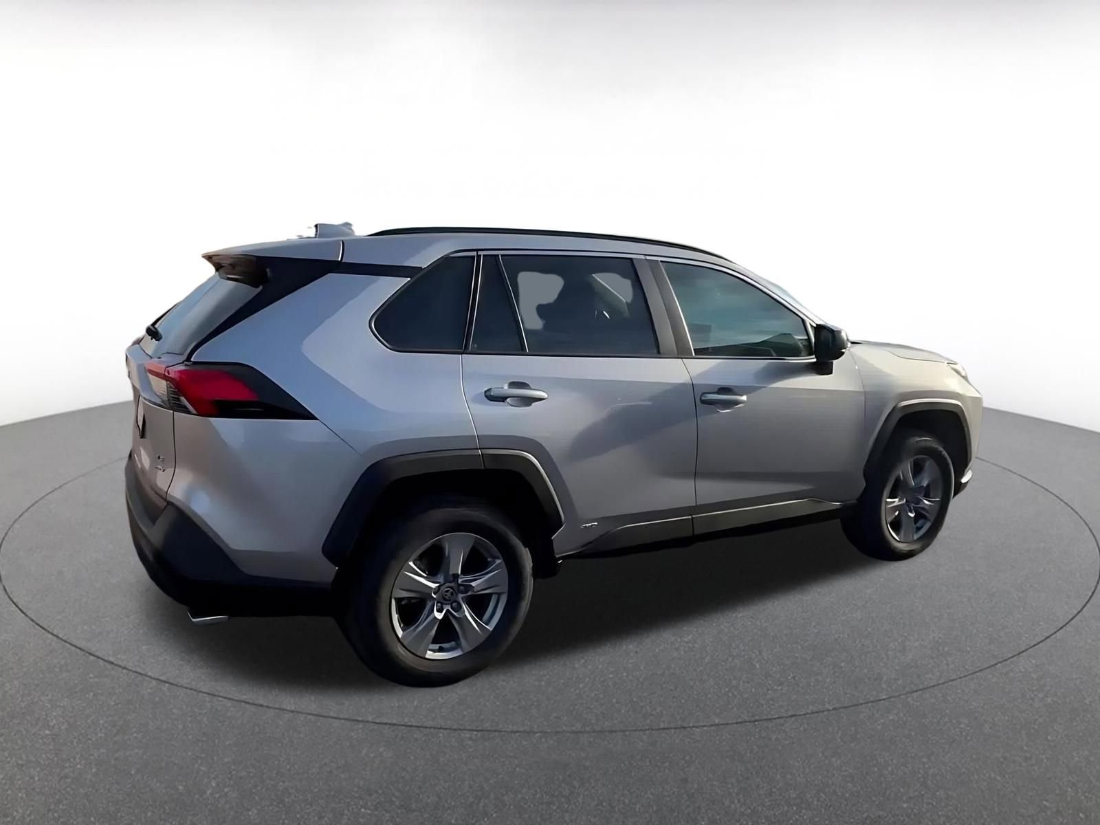 Thumbnail: 2025 Toyota RAV4 - 15