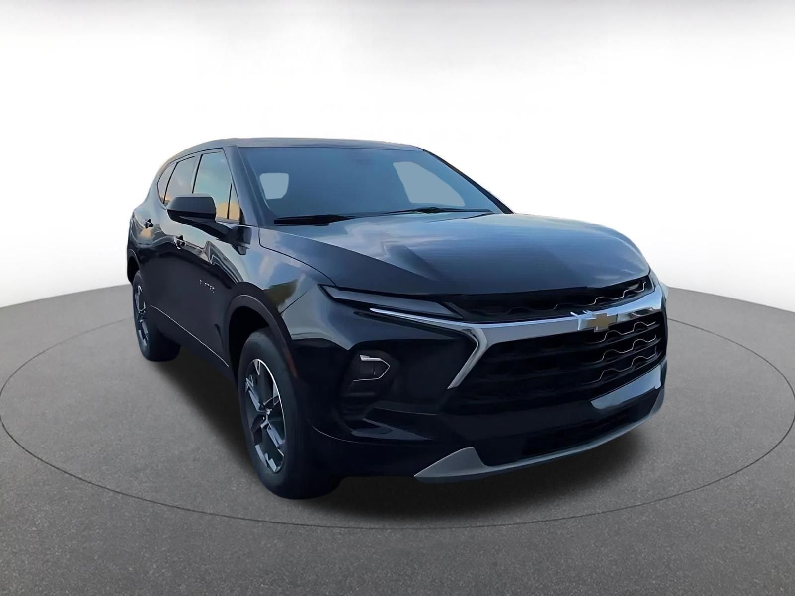 Thumbnail: 2025 Chevrolet Blazer - 3
