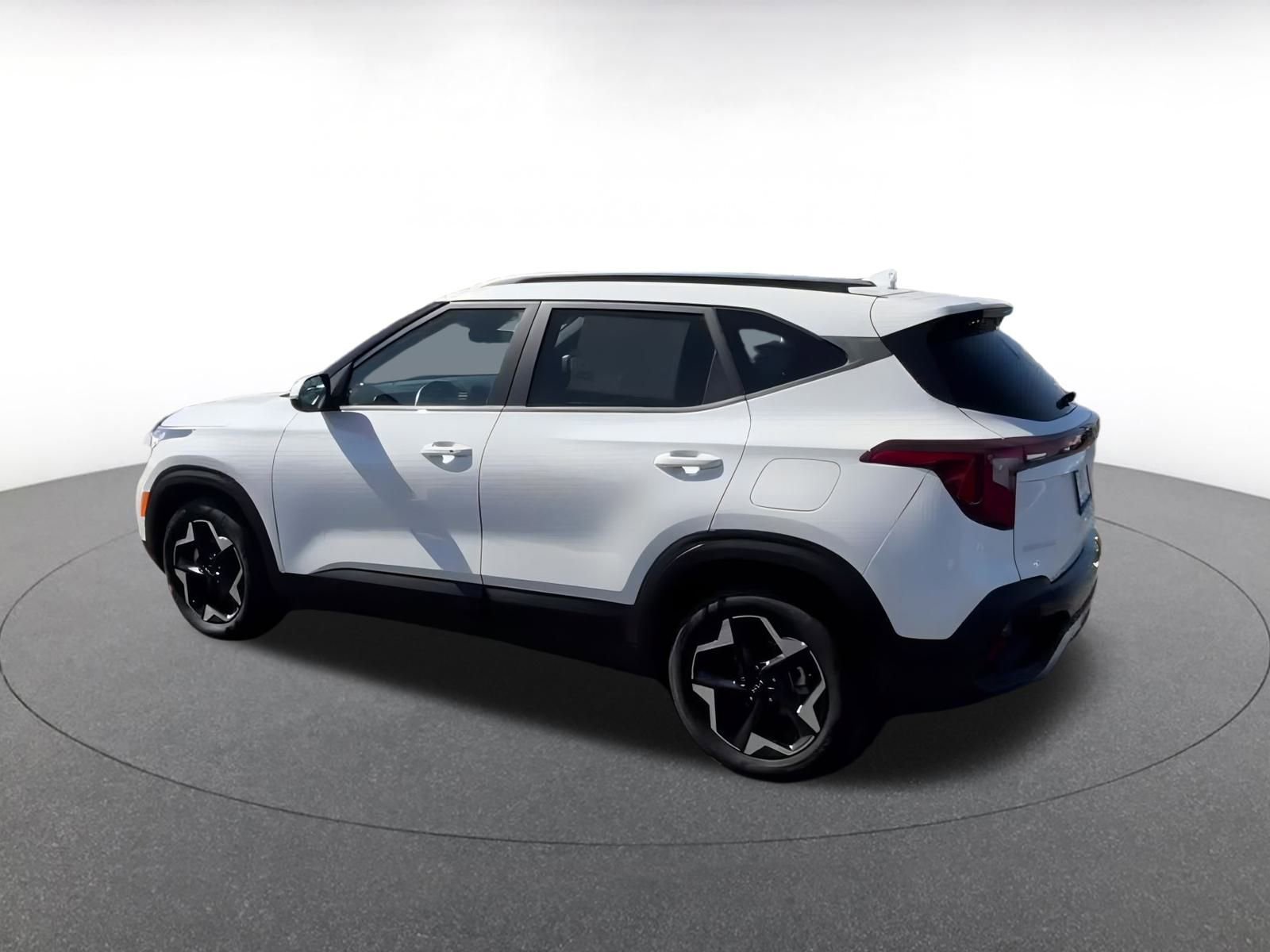 Thumbnail: 2025 Kia Seltos - 10