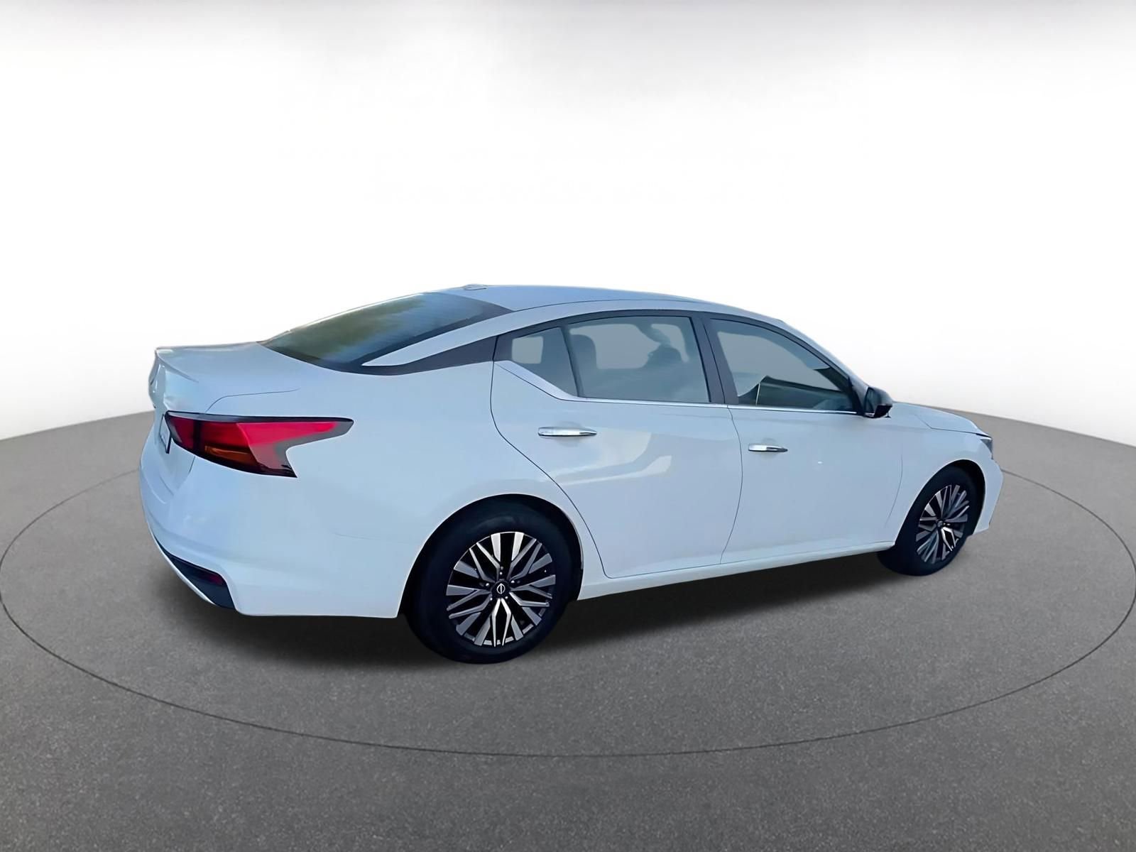 Thumbnail: 2025 Nissan Altima - 15