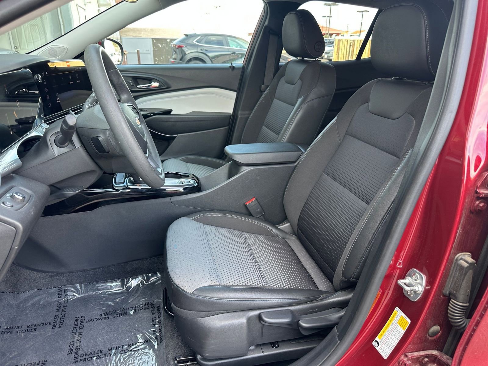 Thumbnail: 2025 Chevrolet Trax - 34