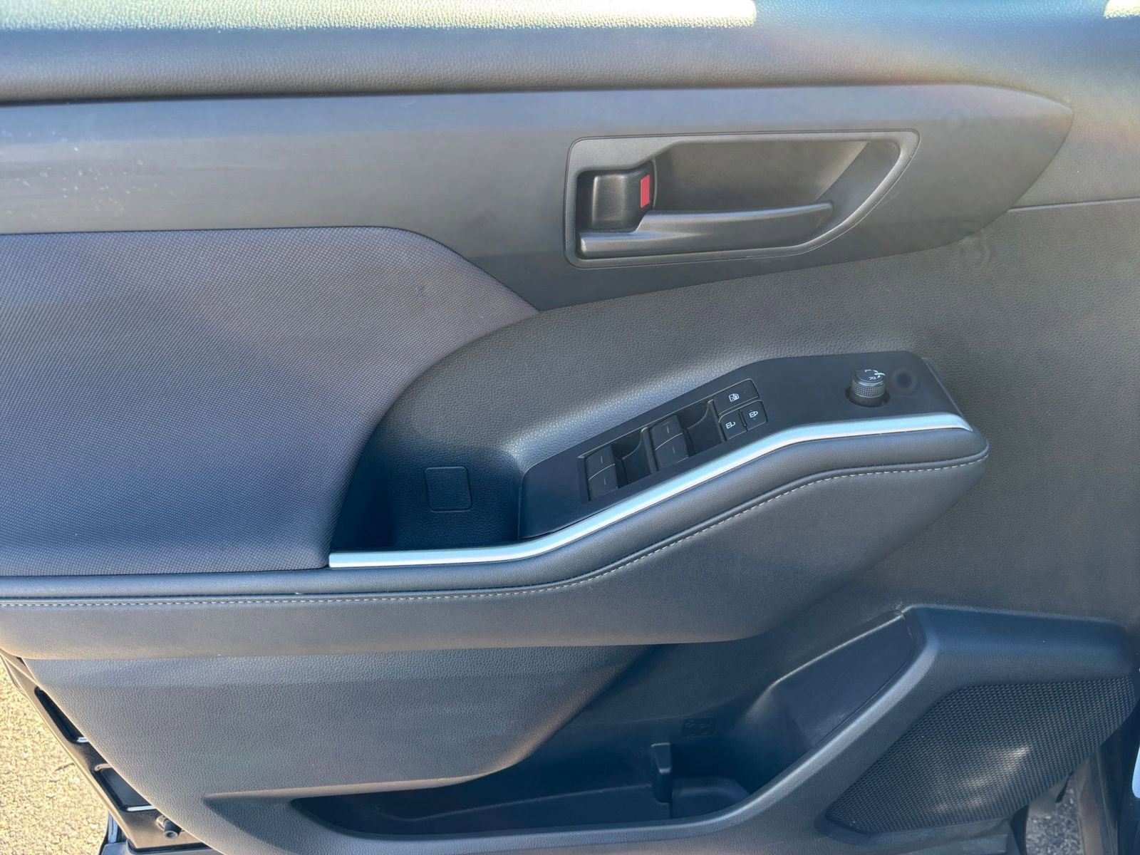 Thumbnail: 2025 Toyota Highlander - 20