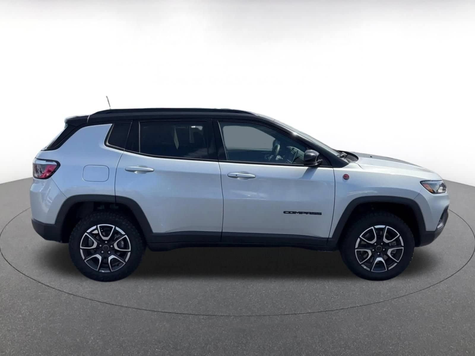 Thumbnail: 2025 Jeep Compass - 15