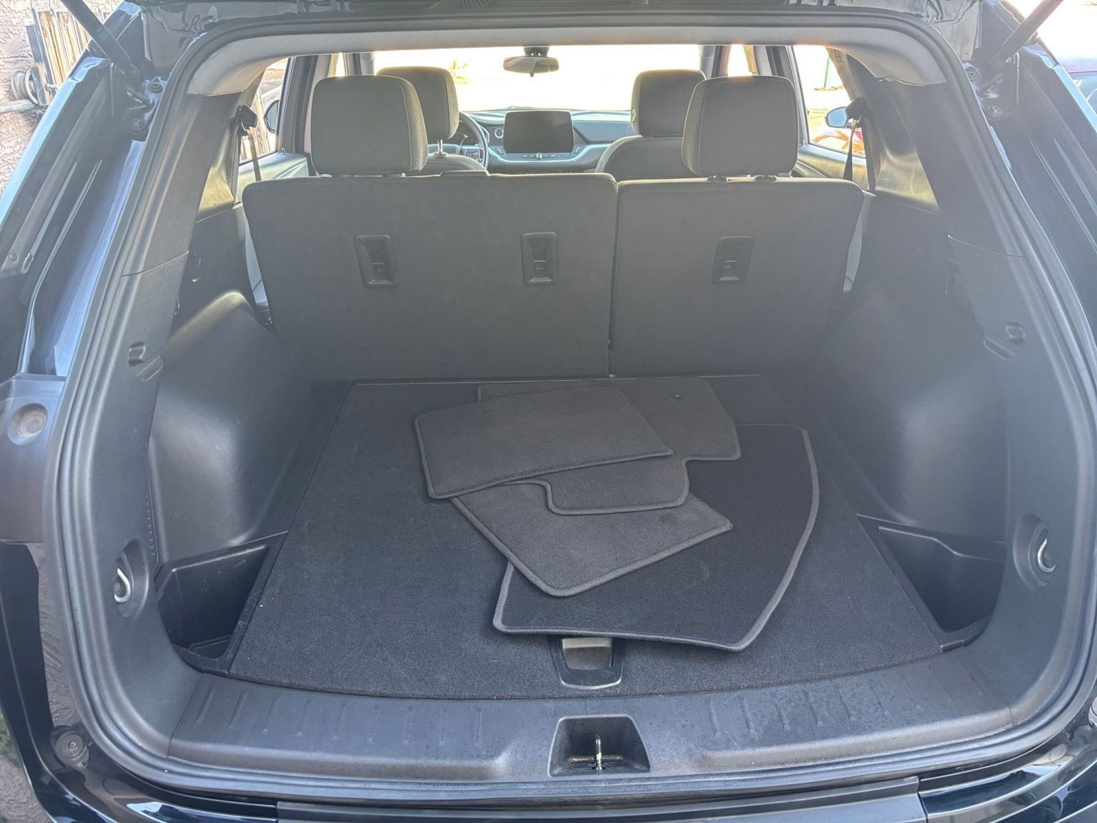 Thumbnail: 2025 Chevrolet Blazer - 31