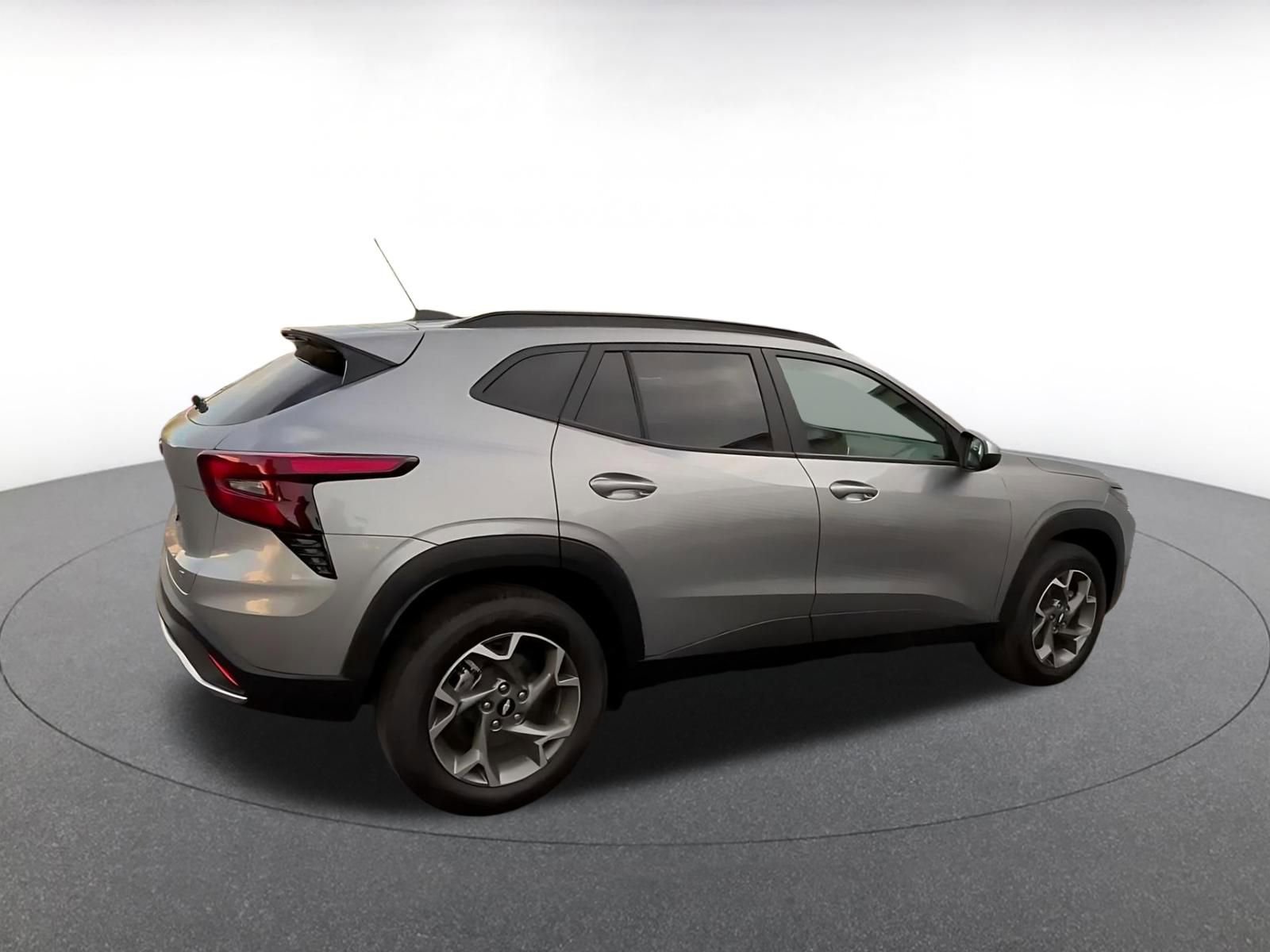Thumbnail: 2025 Chevrolet Trax - 14