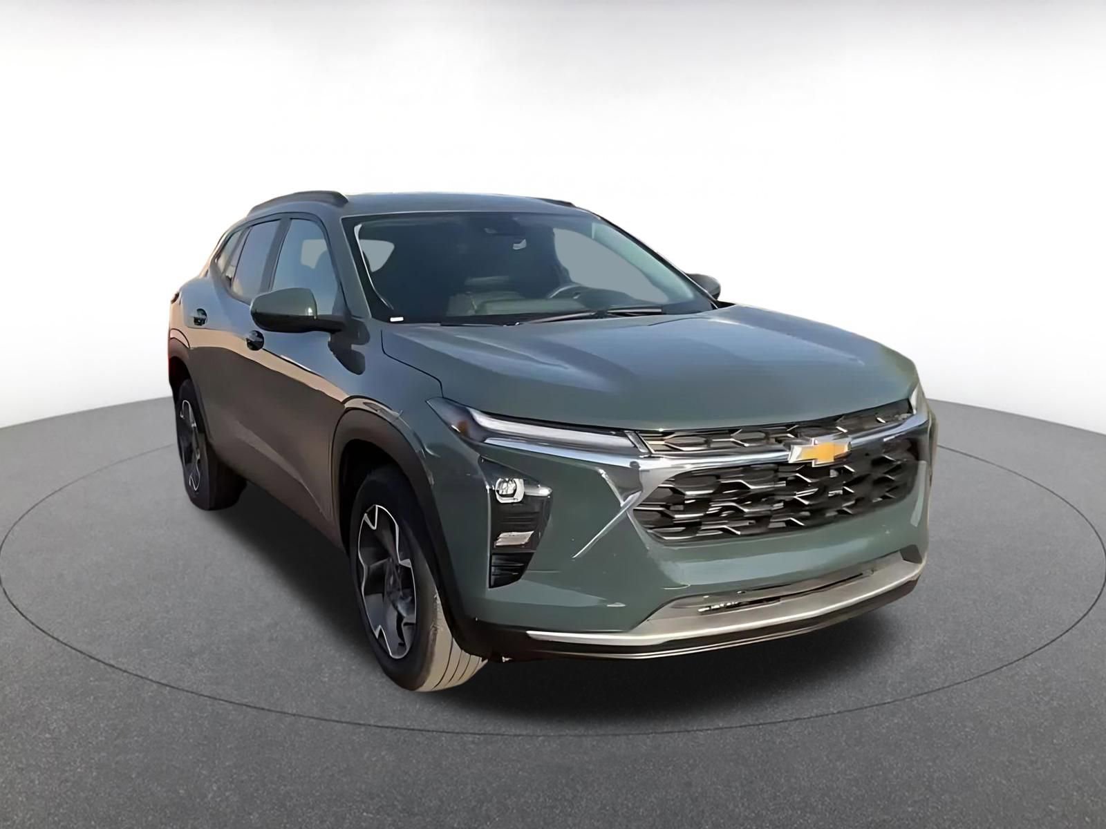 Thumbnail: 2025 Chevrolet Trax - 3