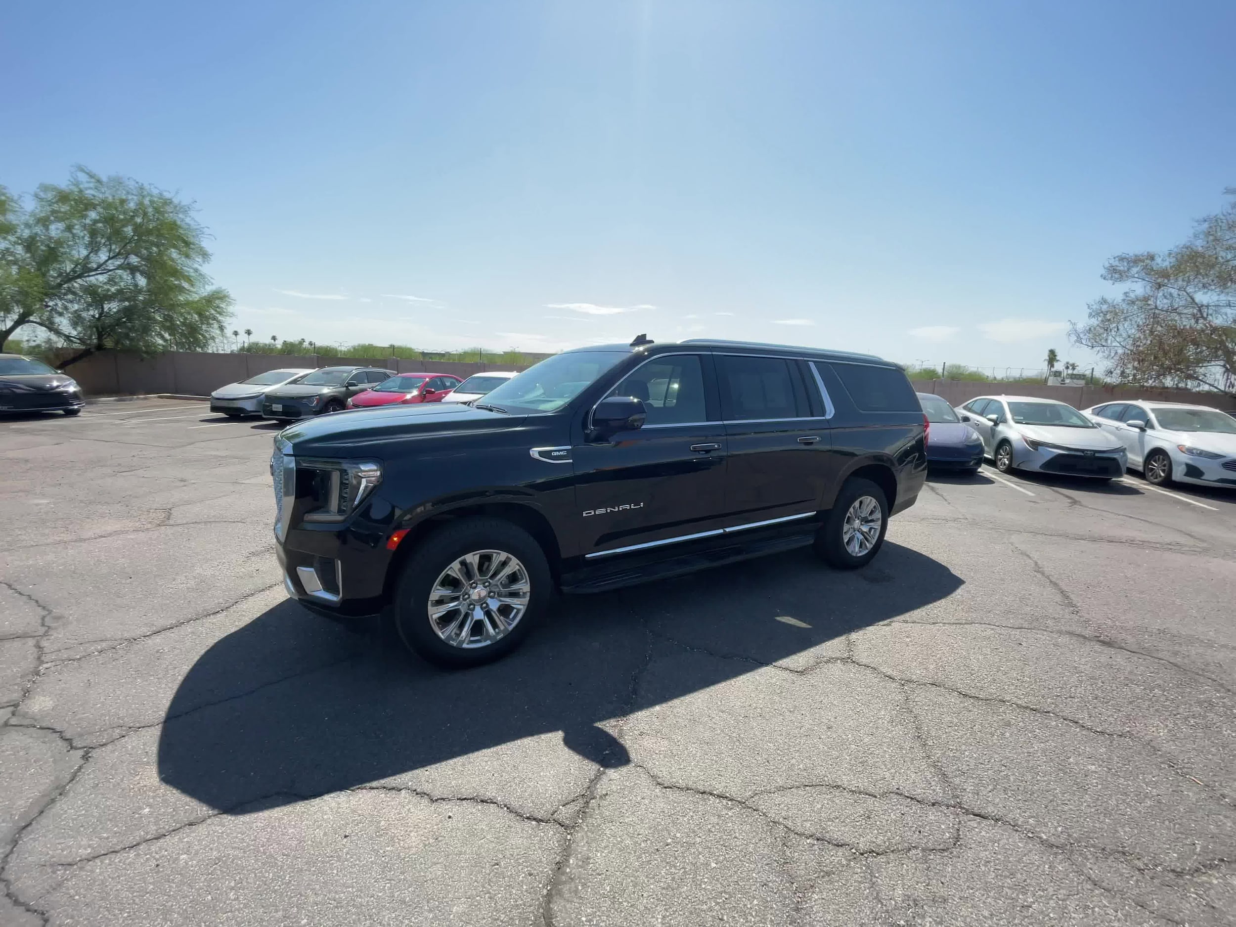 2023 GMC Yukon XL Denali 7