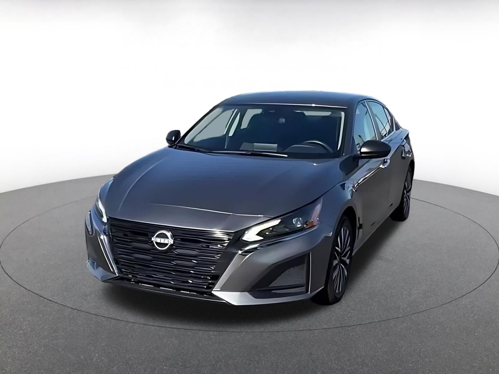 Thumbnail: 2025 Nissan Altima - 3