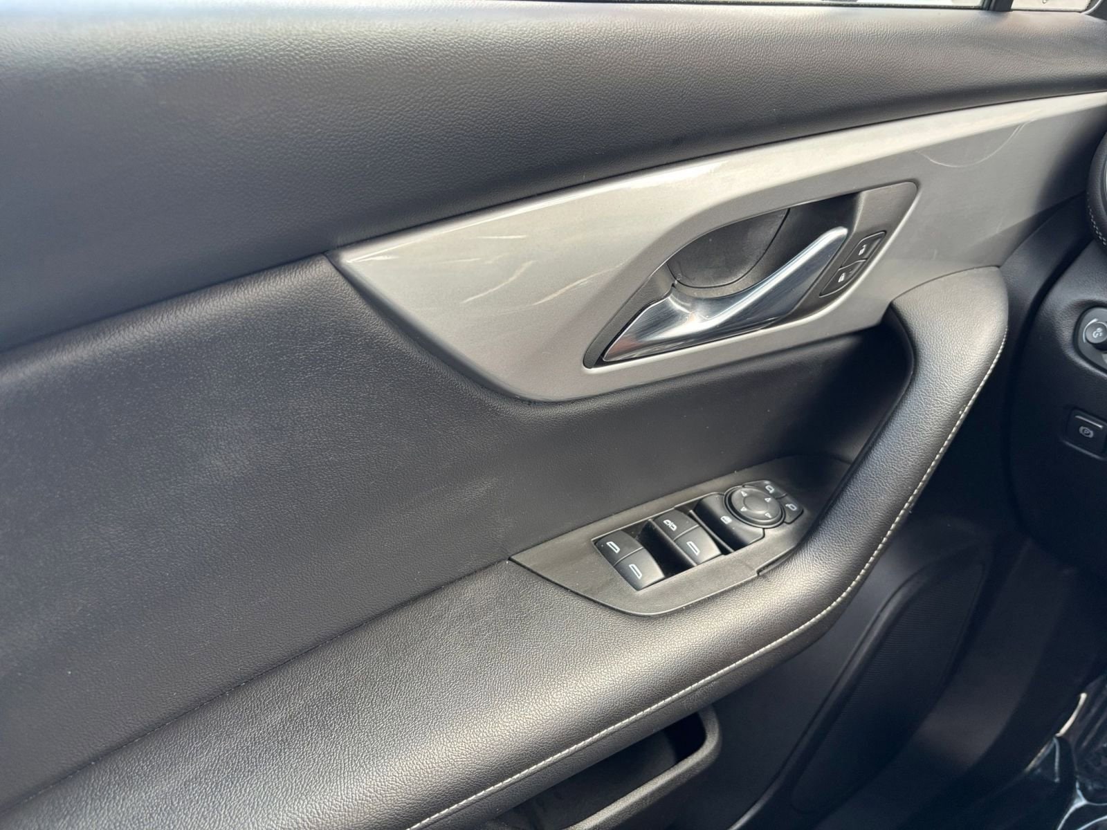 Thumbnail: 2025 Chevrolet Blazer - 18