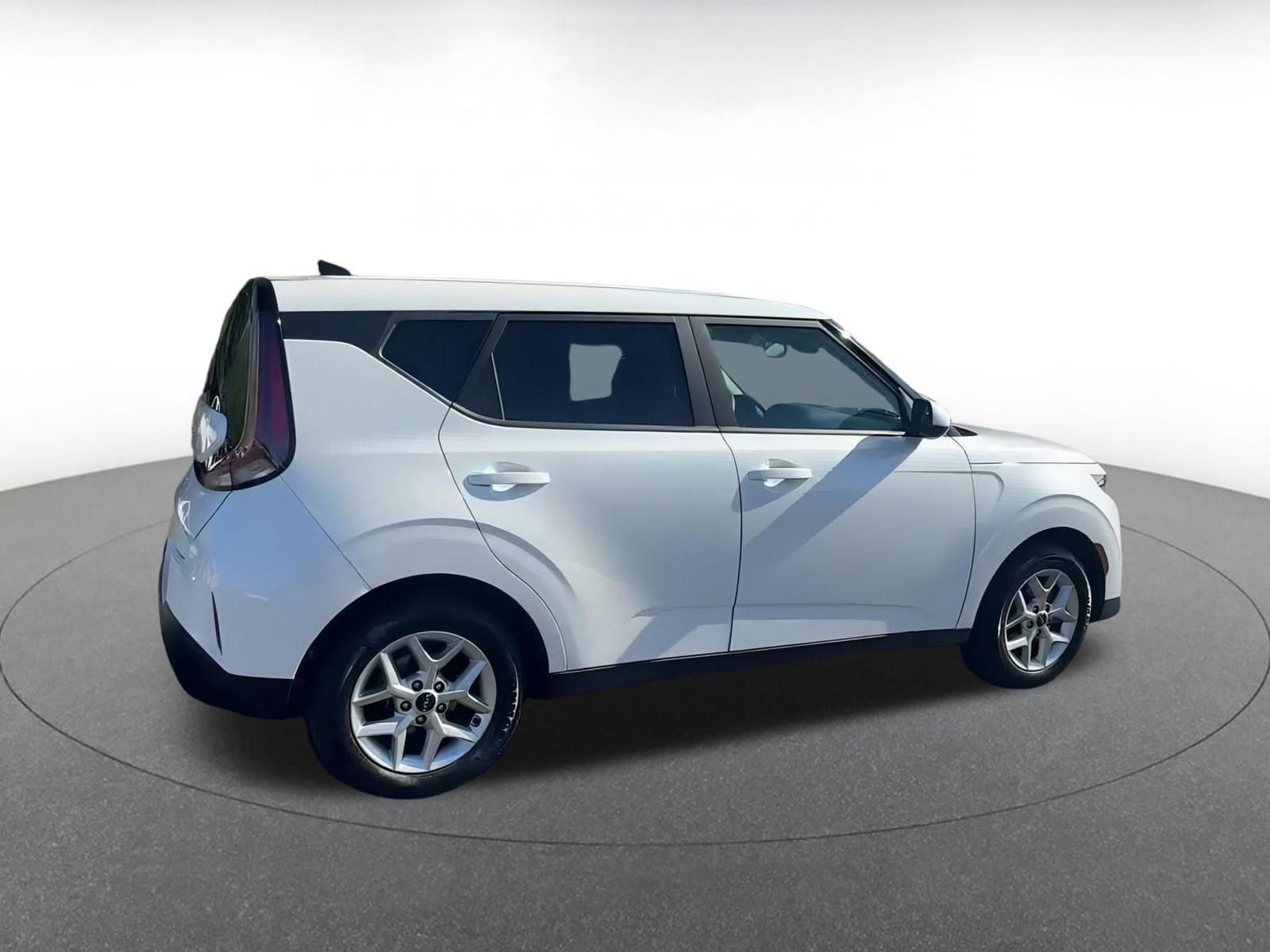 2024 Kia Soul LX 15