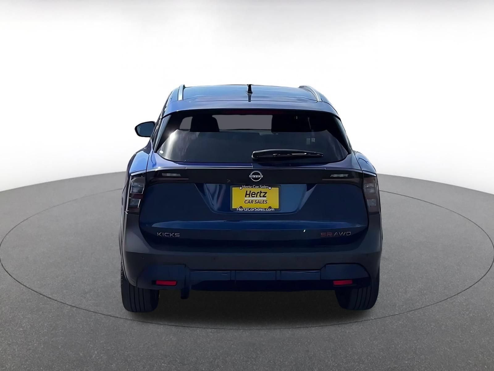 Thumbnail: 2026 Nissan Kicks - 12
