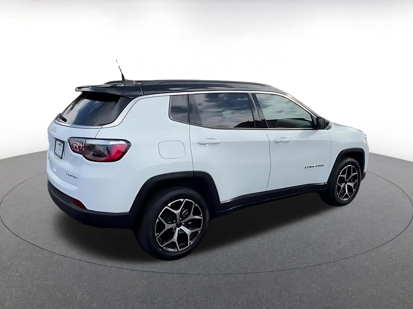 Thumbnail: 2025 Jeep Compass - 15