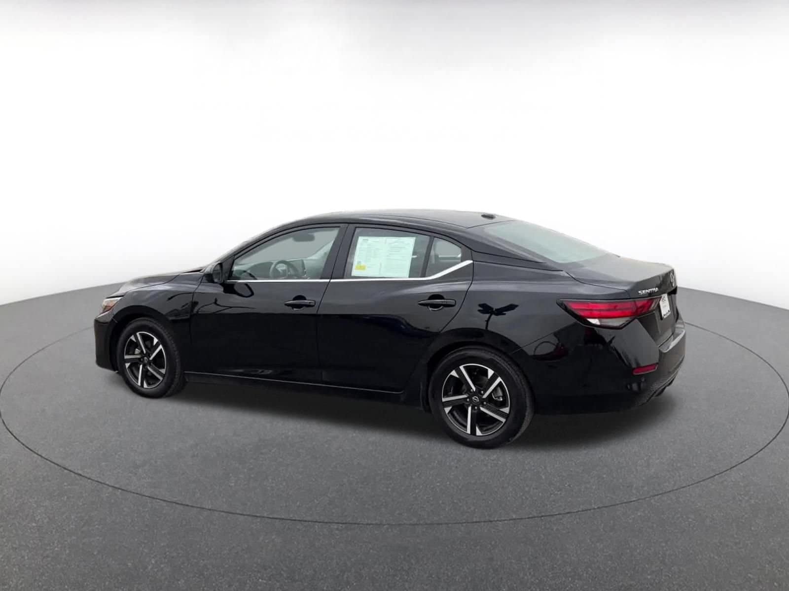Thumbnail: 2025 Nissan Sentra - 9