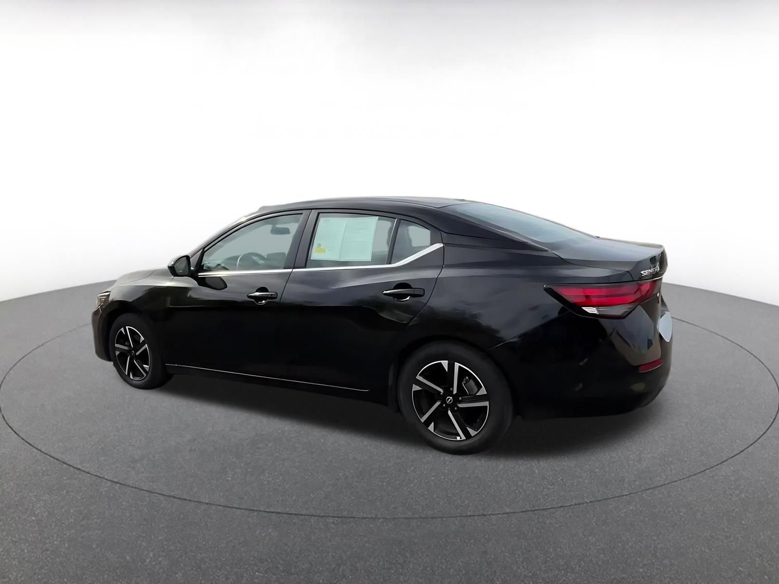 Thumbnail: 2024 Nissan Sentra - 10