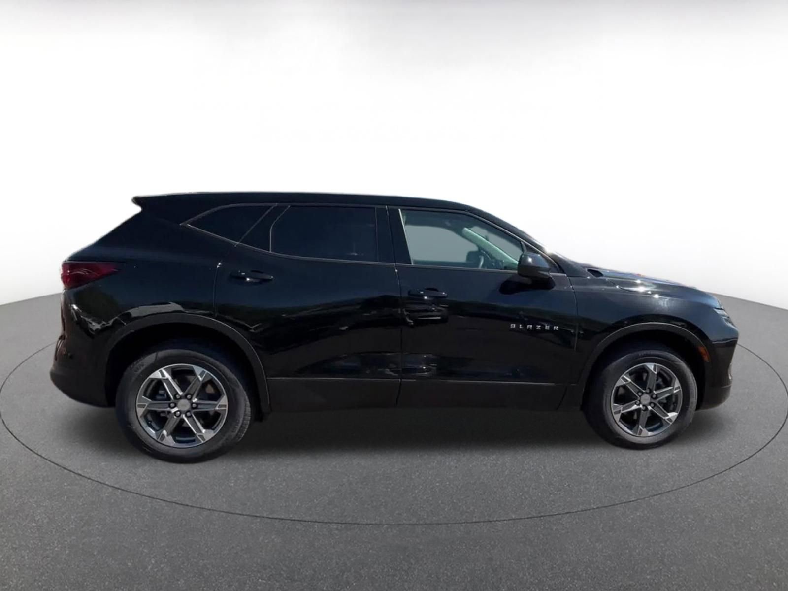 Thumbnail: 2025 Chevrolet Blazer - 16