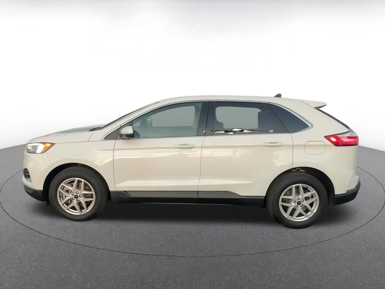 2024 Ford Edge SEL 8