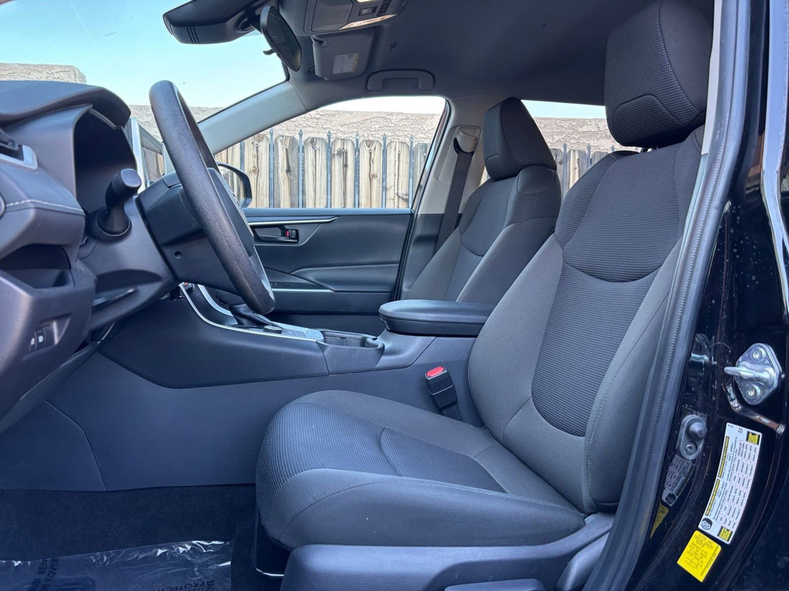 Thumbnail: 2025 Toyota RAV4 - 25