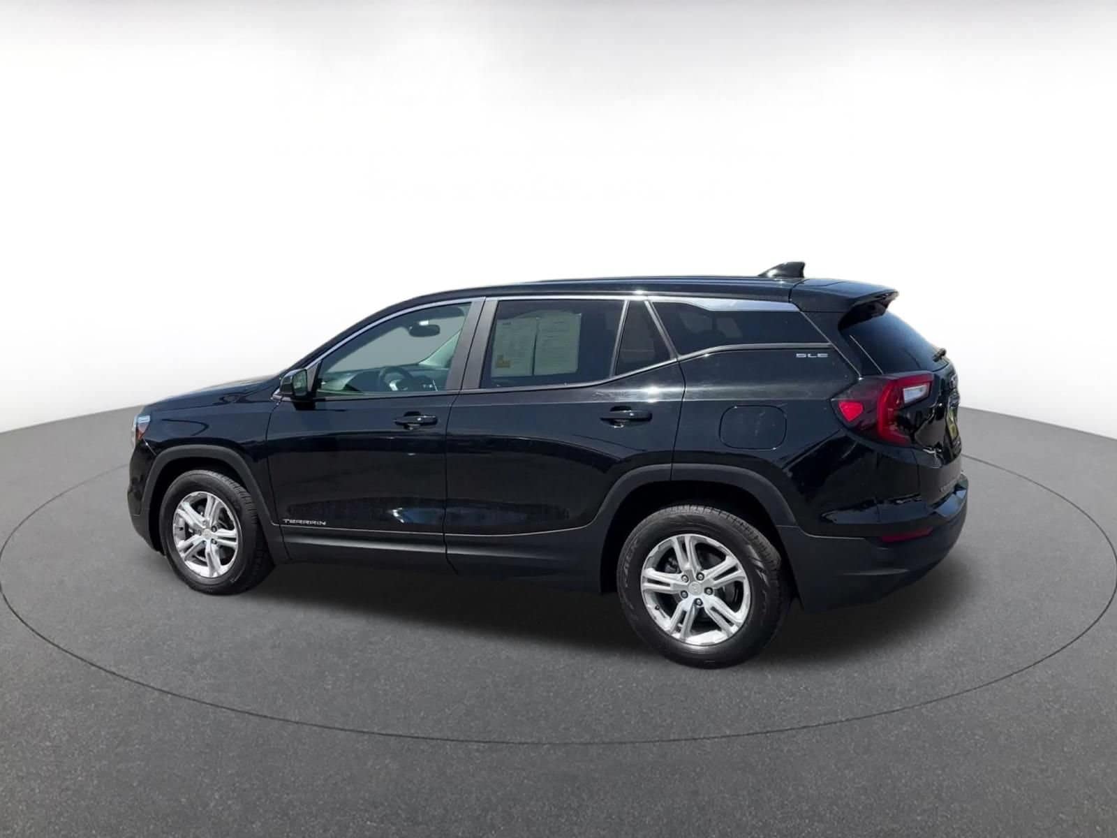 Thumbnail: 2024 GMC Terrain - 8