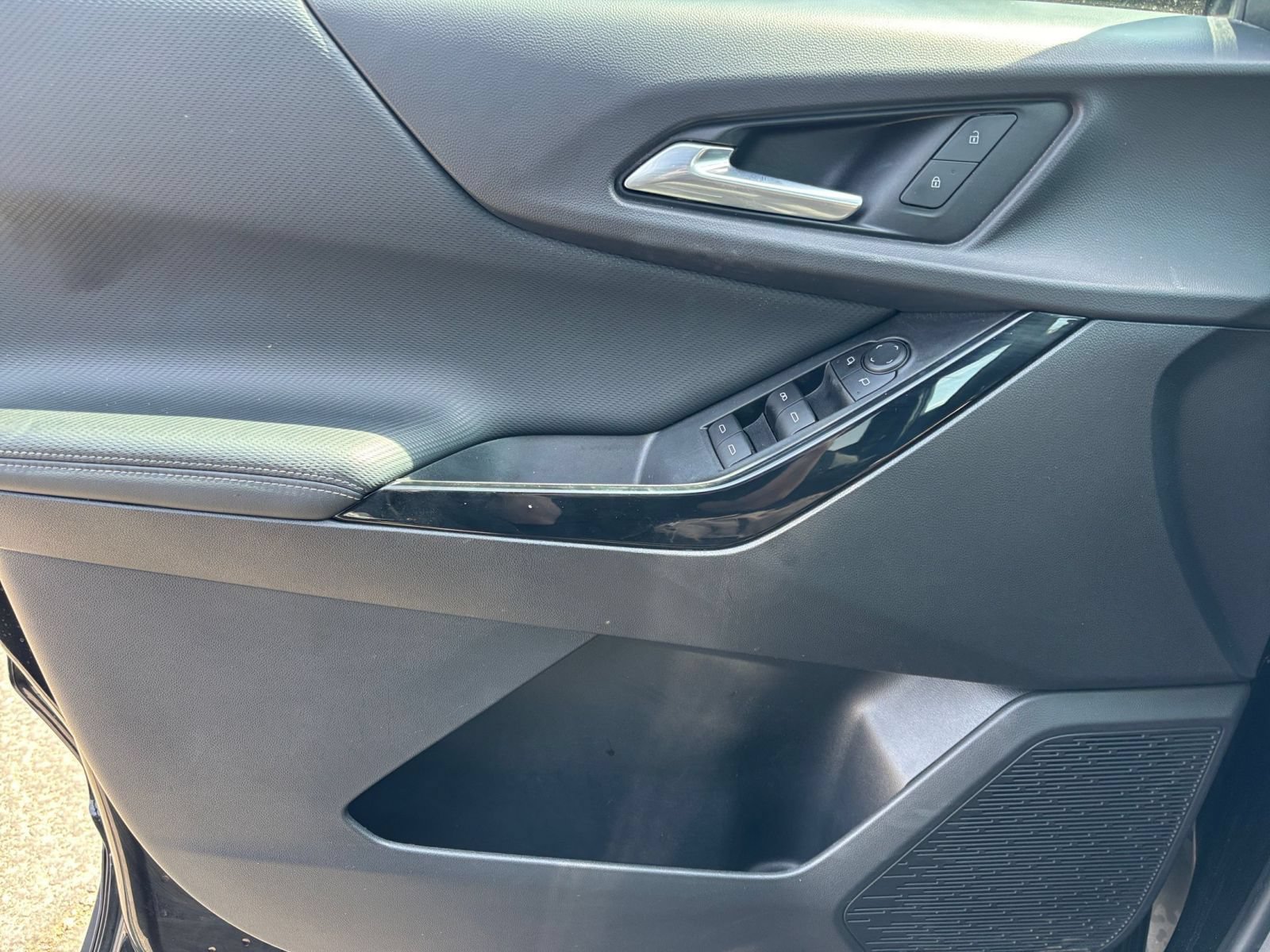 Thumbnail: 2025 Chevrolet Equinox - 15