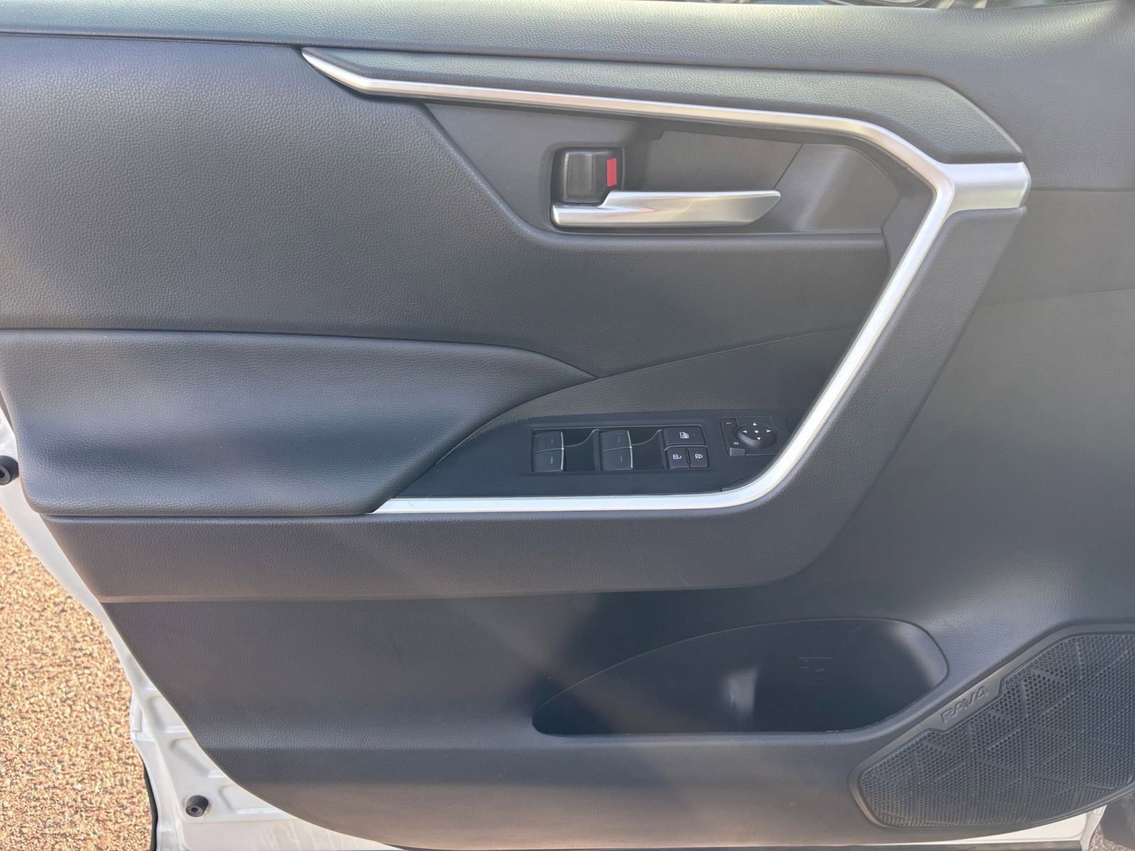 Thumbnail: 2025 Toyota RAV4 - 20