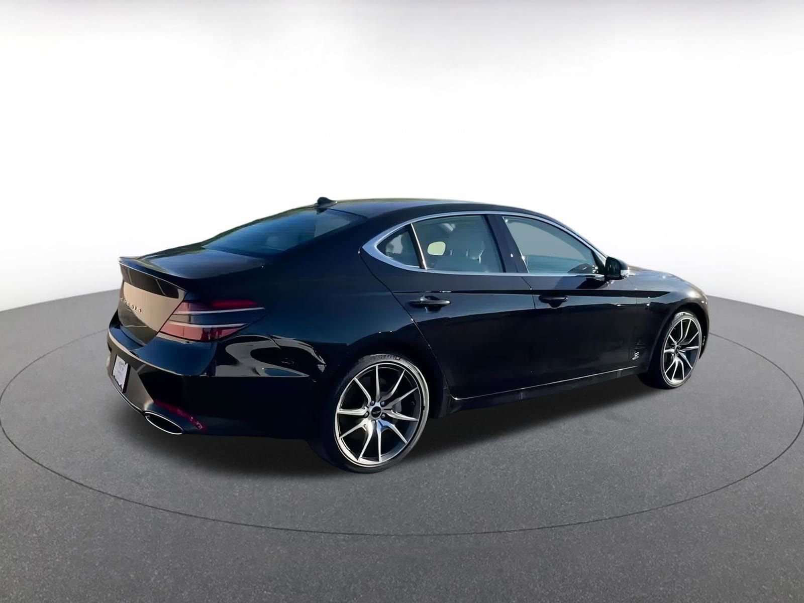 Thumbnail: 2025 Genesis G70 - 14