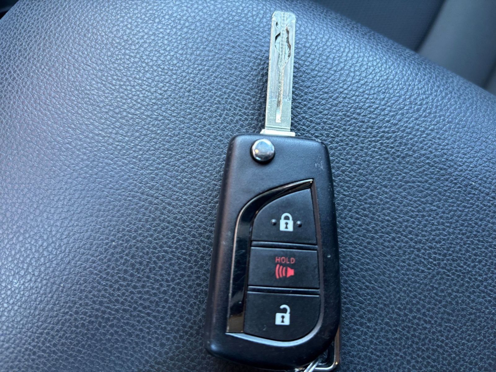 Thumbnail: 2025 Toyota RAV4 - 22