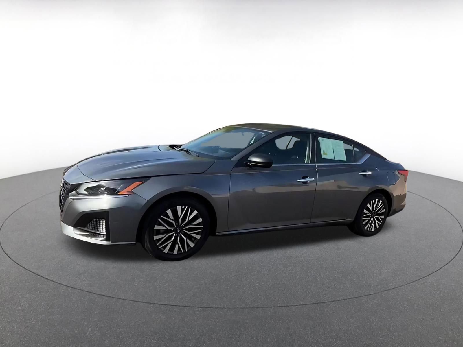 Thumbnail: 2025 Nissan Altima - 8