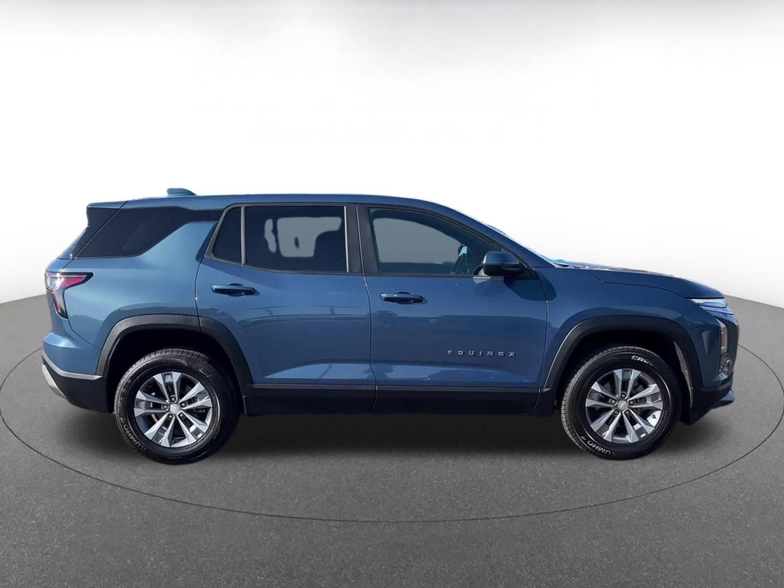 Thumbnail: 2025 Chevrolet Equinox - 16