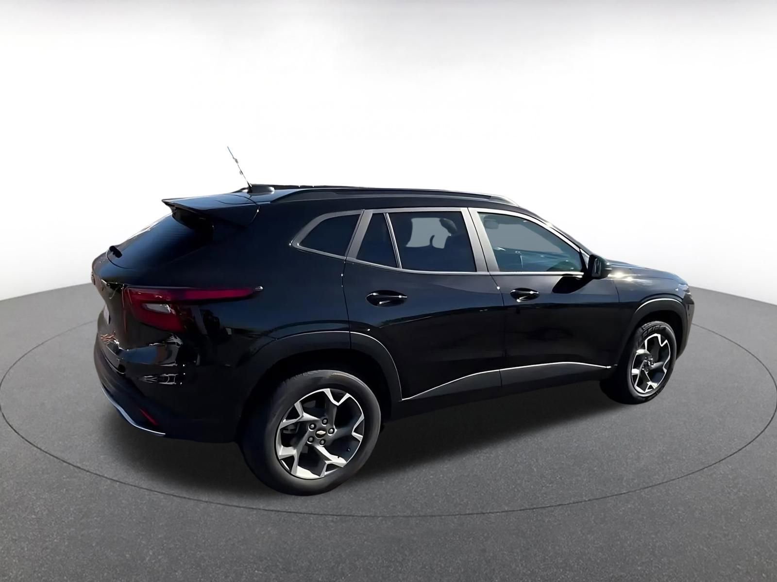 Thumbnail: 2025 Chevrolet Trax - 15