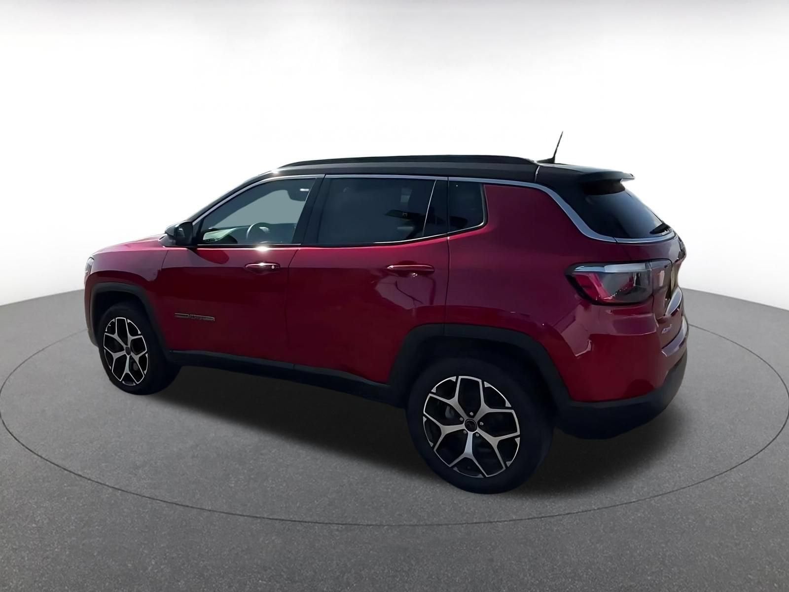 Thumbnail: 2025 Jeep Compass - 9