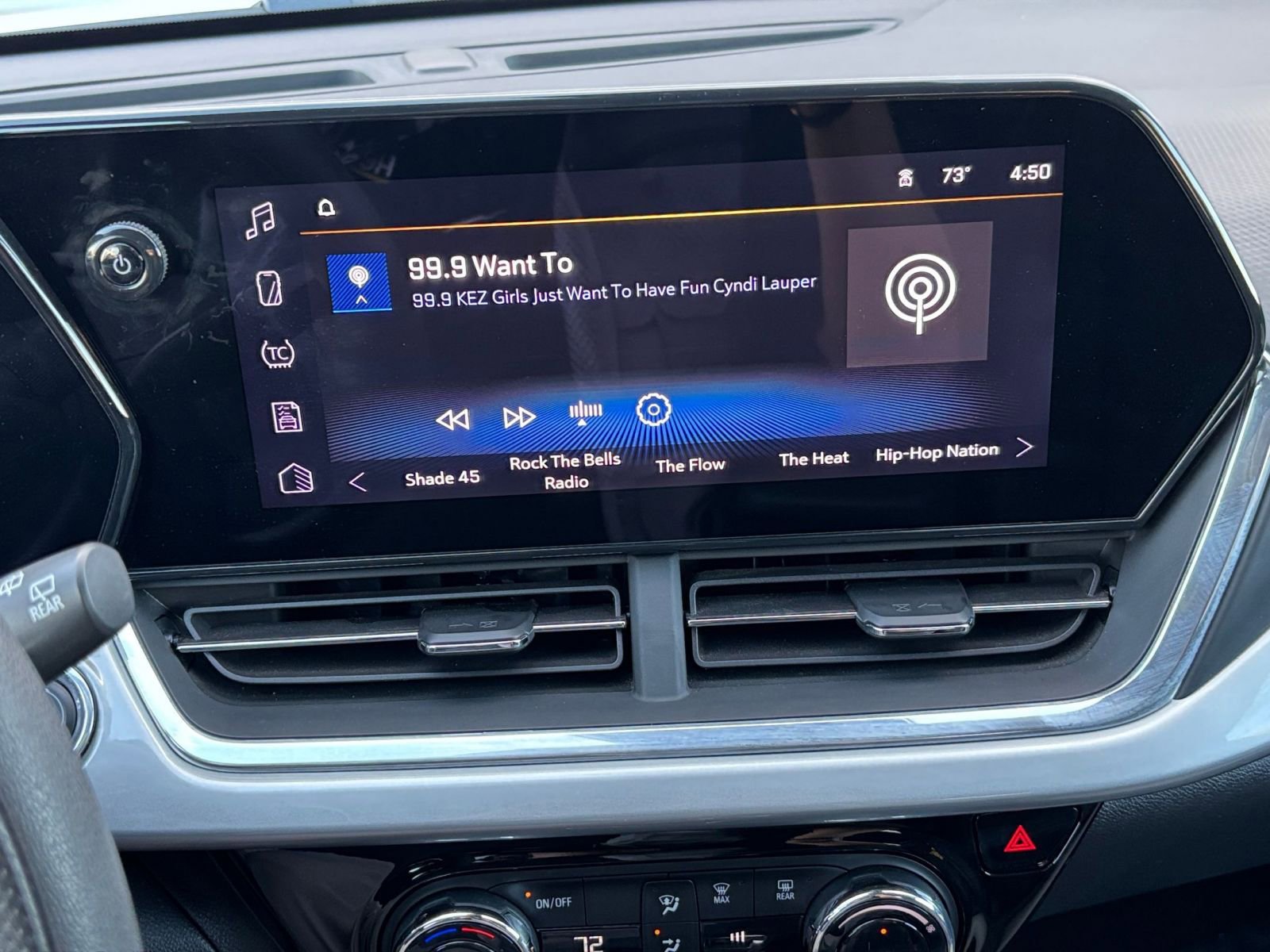 Thumbnail: 2025 Chevrolet Trax - 21