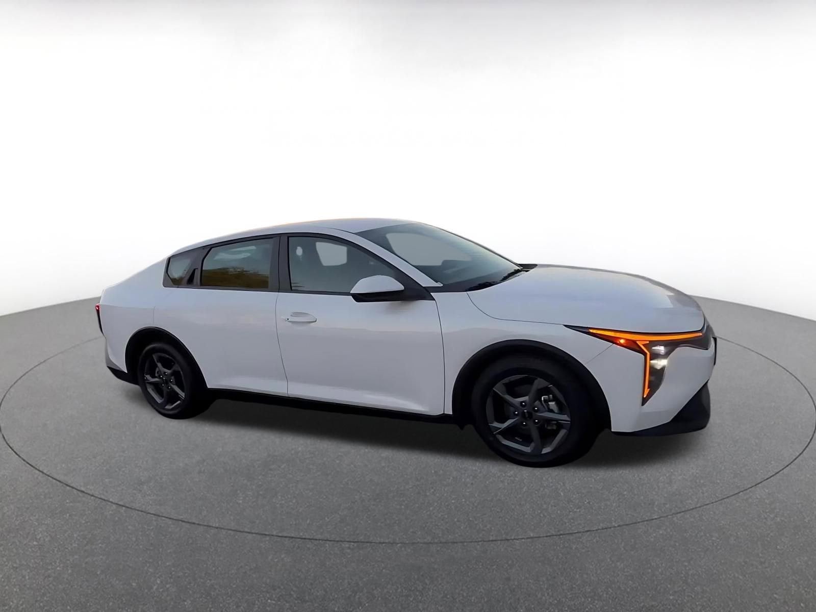 Thumbnail: 2025 Kia K4 - 2